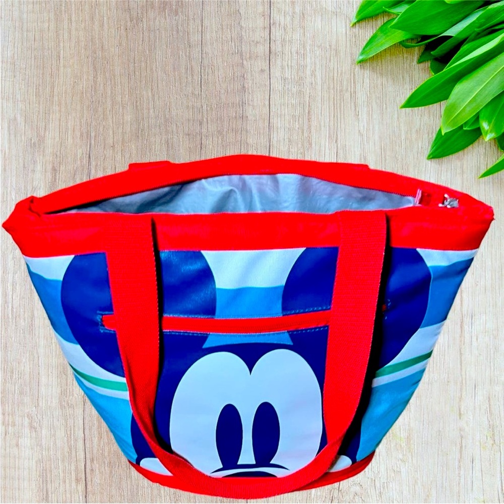 Disney Store Mickey Mouse Insulated Cooler
Bag Beach Tote